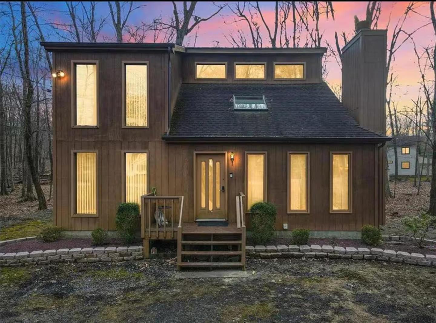 Cozy Cabin At Poconos With Hot Tub And Fire Pit 이스트스트로즈버그 외부 사진